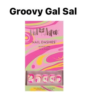 Red Aspen Dash Nails -Groovy Sal, Sal